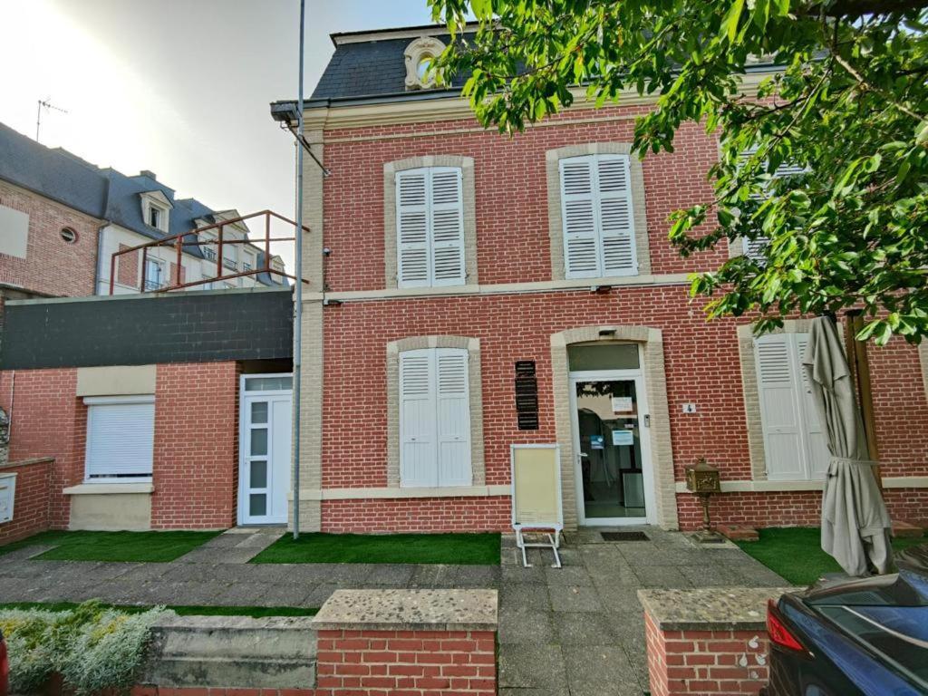 Appartement En Residence Gisors Luaran gambar